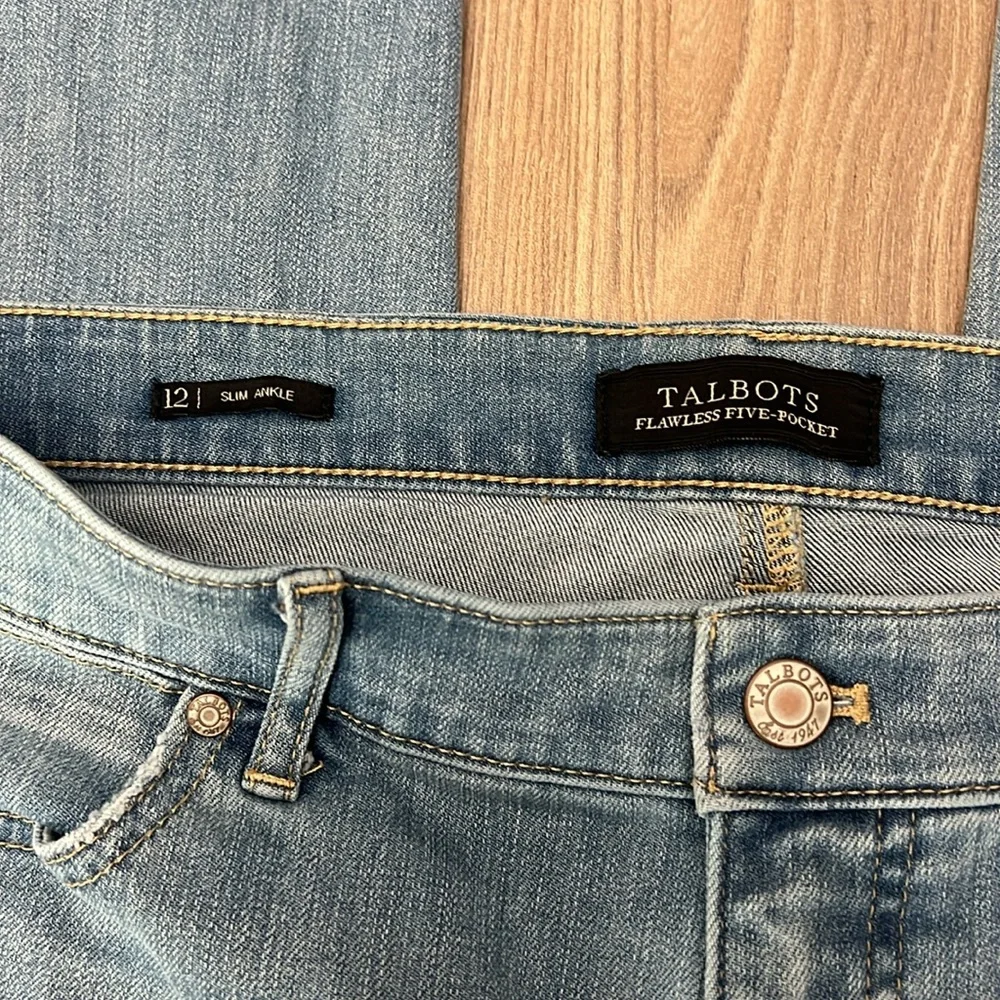 Talbots Flawless Five Pocket Slim Ankle Jeans Size 12 - Picture 4 of 7